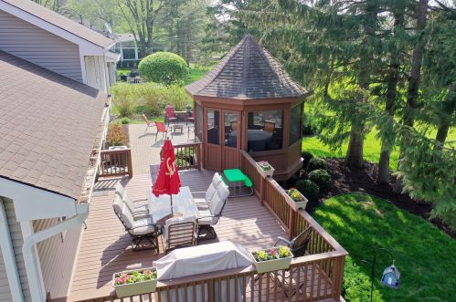 965 Greta Ave, Bull Valley IL exterior