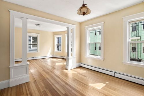 34 Park St, Salem MA 01970-4927 exterior