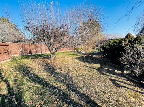 3358 6610, Taylorsville UT 84084-6904 exterior