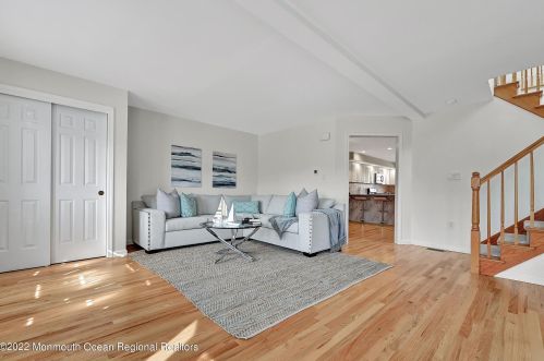 19 New Jersey Ave, Lavallette NJ 08735-2528 exterior