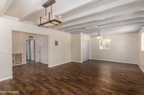 2305 19th St, Tucson AZ  85719-7016 exterior