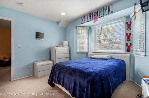 12 Schindler Dr, Old Bridge NJ 08857-3042 exterior