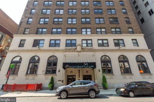 1324 Locust St, Philadelphia PA 19107-5604 exterior