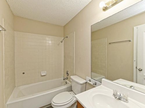 8903 Curlew Dr, Austin TX 78748-5129 exterior