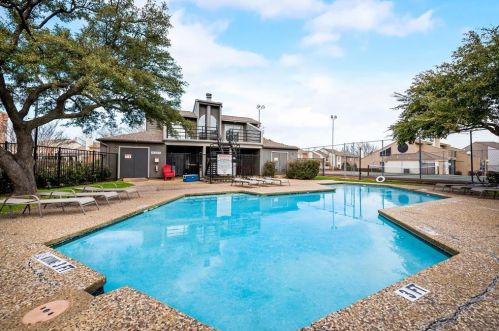 12484 Abrams Rd, Dallas TX  75243-1682 exterior