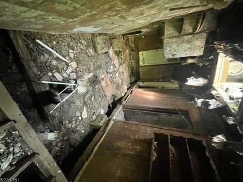 85 Appletree Row, Berkeley Heights NJ 07922-2403 exterior