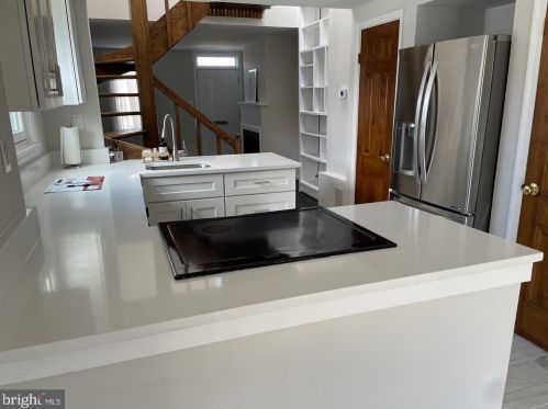 728 Franklin St, Alexandria VA  22314-4104 exterior