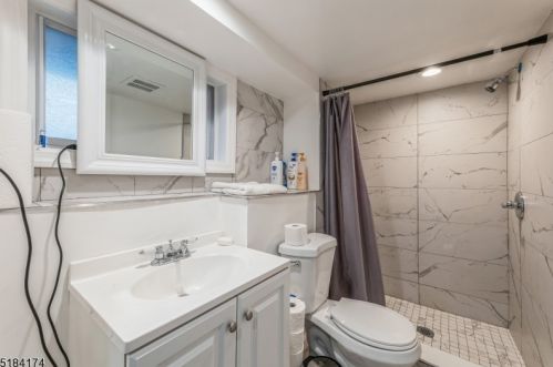 60 Glendale St, Nutley NJ 07110-1219 exterior