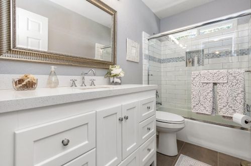 100 Cyn Rim Dr, Folsom CA 95630-2034 exterior