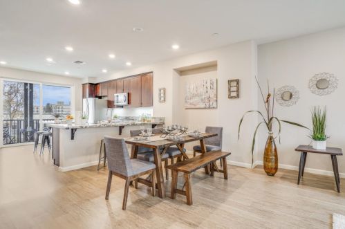 1136 California Cir, Milpitas CA 95035-3019 exterior