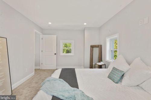 5020 Hanna Pl, Washington DC  20019-5818 exterior