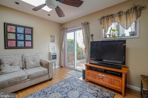 1128 Marlborough St, Philadelphia PA 19125-4113 exterior