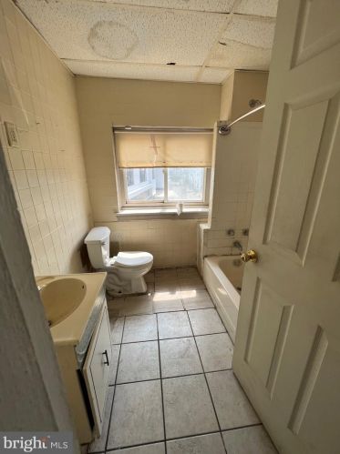 4261 Frankford Ave, Philadelphia PA 19136-2736 exterior