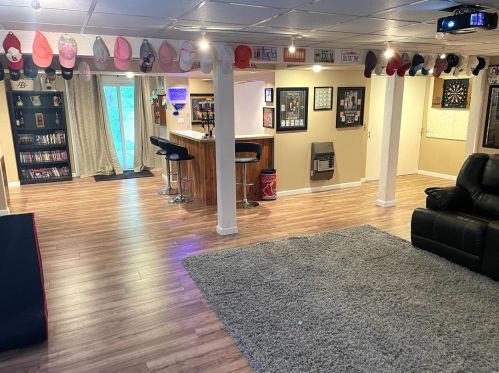 2371 Crestline Dr, Saint Louis MO 63129-3713 exterior