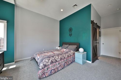 1513 Bainbridge St, Philadelphia PA 19146-2130 exterior