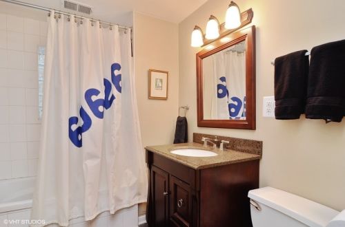 1322 Albion Ave, Chicago IL 60626-4754 exterior