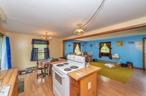 210 Geer Rd, Exeter CT 06249-2604 exterior