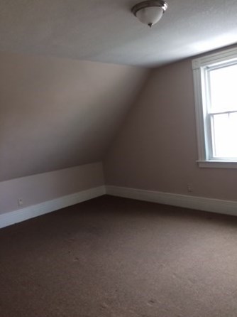 56 Temple St, Springfield, MA 01105-1803