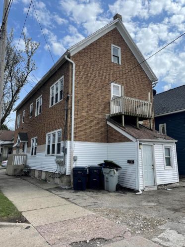 1541 Union St, Milwaukee, WI 53204-2649
