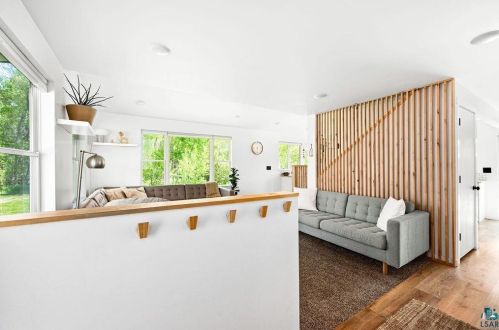 4074 Tischer Rd, Duluth MN 55803-1151 exterior