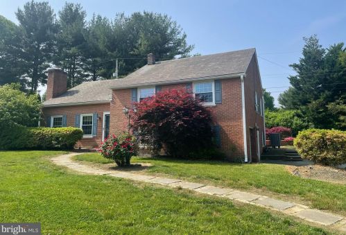 1106 Richmond Rd, Lancaster, PA 17603-6126