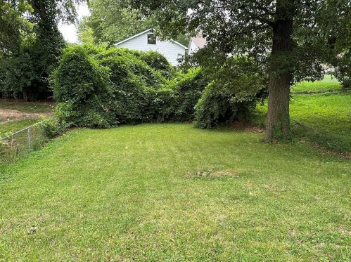 6180 Emerald Ave, Saint Louis, MO 63135-3221