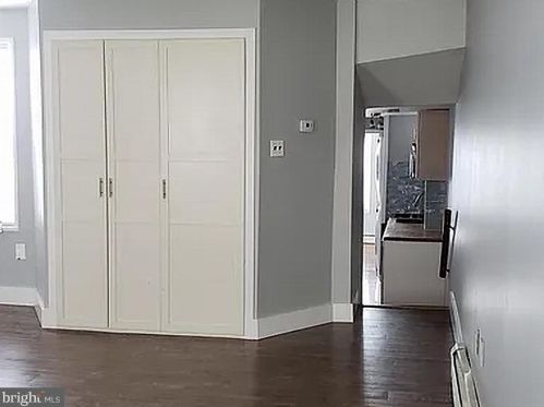 324 18 St, Philadelphia PA 19140-1014 exterior