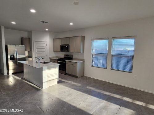 3463 Kellen Canyon Ct, Tucson, AZ 85745-1259