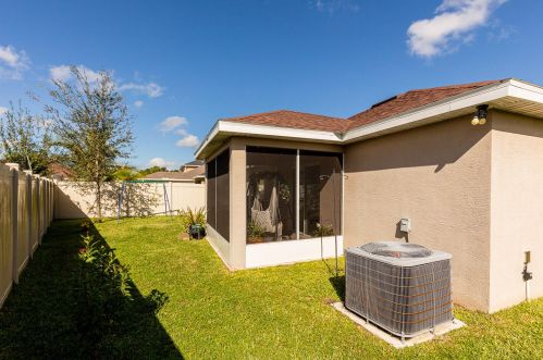 5690 Pine Trail Cir, Fort Pierce FL exterior