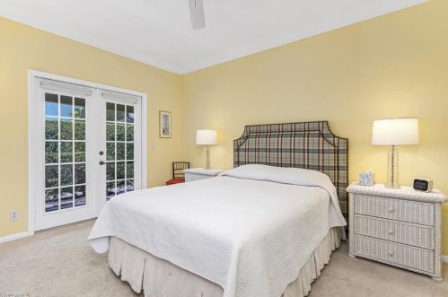 135 Edgemere Way, Naples FL 34105-7107 exterior