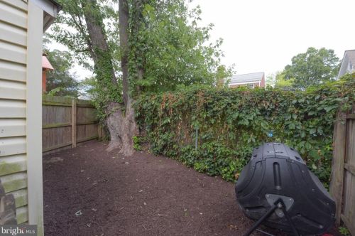 312 Raymond Ave, Alexandria VA 22301-1037 exterior