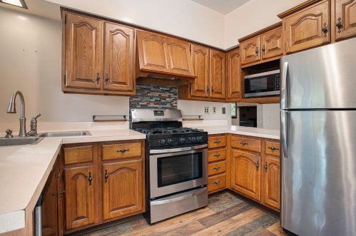 3280 D Ave, Kalamazoo MI  49009-5602 exterior