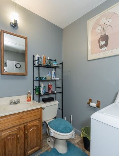 79 Exposition Ter, West Springfield MA 01089-3760 exterior