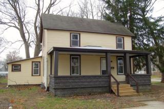 1104 Ferry St, Niles, MI 49120-2557