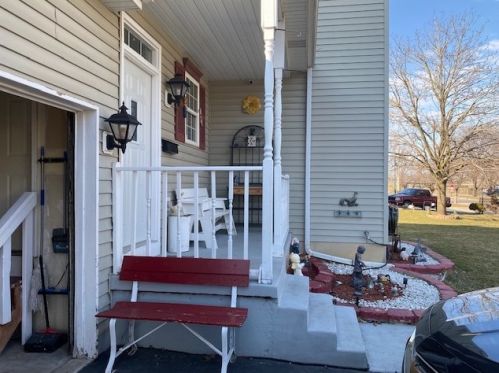 9 Un St, Joliet IL 60433-1143 exterior