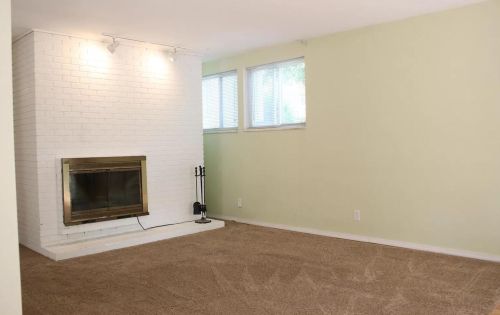 1705 Diamond Ave, Grand Rapids MI 49505-4868 exterior