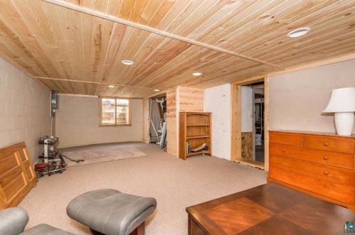 5815 Glenwood St, Duluth MN 55804-1334 exterior