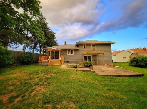 1330 Atwood Ave, Providence RI  02919-4903 exterior