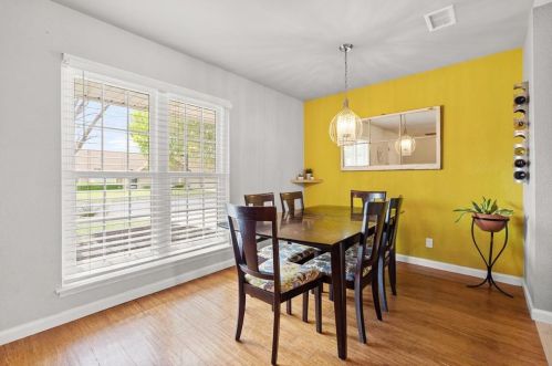 2608 Dunbarton Dr, Austin TX 78723-2233 exterior