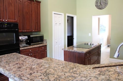 3857 Hainlin St, Fort Pierce FL 34953-4071 exterior