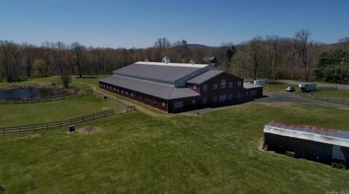 2716 Albany Post Rd, Montgomery, NY 12549-2127