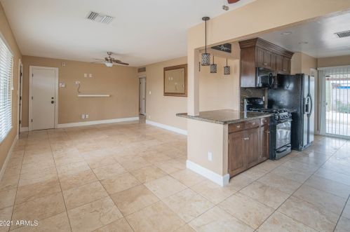 619 47th Pl, Phoenix, AZ 85008-6512