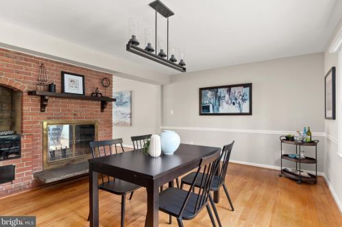 1423 Crestridge Dr, Silver Spring MD 20910-1535 exterior