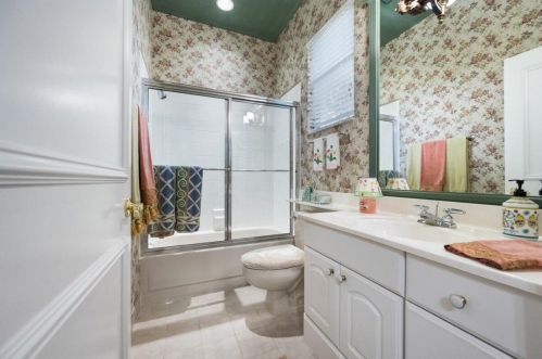 6638 Newport Lk Cir, Boca Raton FL 33496-3001 exterior