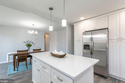 7935 Elvaton Rd, Glen Burnie MD 21061-6074 exterior