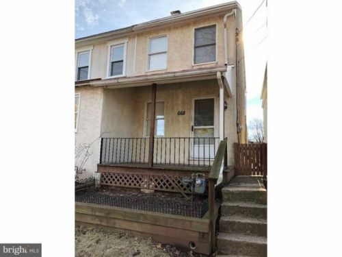 668 Spruce St, Pottstown PA  19464-4626 exterior