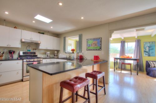 320 Paseo Chuparosas, Green Valley AZ 85614-3303 exterior