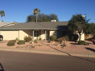 4208 Ahwatukee Dr, Phoenix AZ  85044-2033 exterior