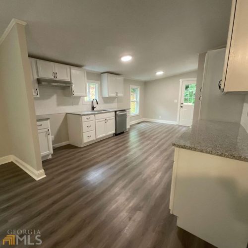 3235 Joe Parker Rd, Gainesville GA 30507-7995 exterior