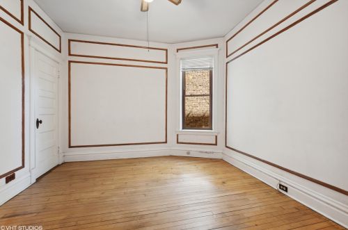 2726 Troy St, Chicago IL 60655-2320 exterior